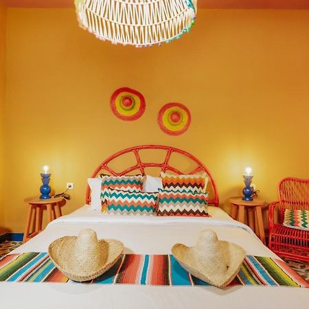 Por Aqui Stay & Dine Yogyakarta Bagian luar foto