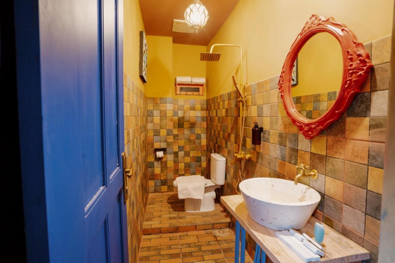 Por Aqui Stay & Dine Yogyakarta Bagian luar foto